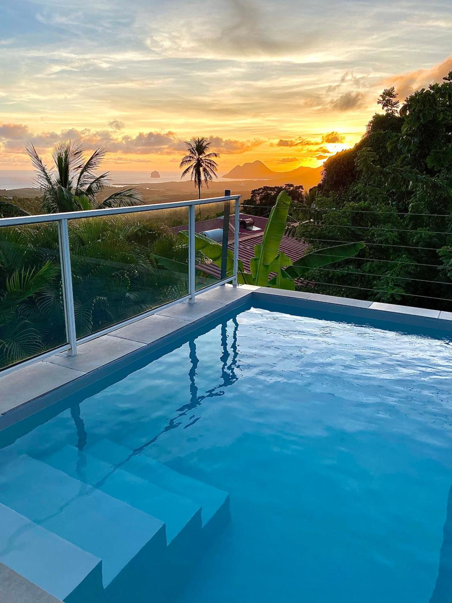 Les Villas Pameyaque 2 F2 Avec 1 Piscine Et 1 F3 Avec 1 Piscine, Superbe Vue Sur La Mer Riviere-Salee Екстер'єр фото